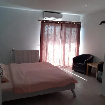 Casa Mea Πανσιόν