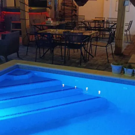 Πανσιόν Casa Mea 3*